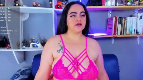 Annie Sweet Cherry online show from June 26, 1:37 pm