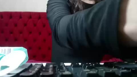 Snapshot of anniehsoul chatting on October 20, 5:24 pm Annie online show from October 20, 5:24 pm