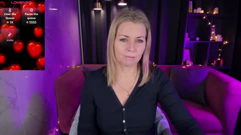 Annie online show from January 12, 5:45 am