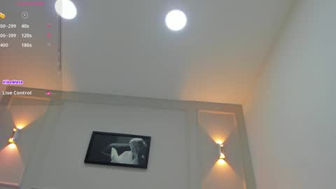 Annie online show from December 17, 10:55 am