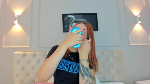 Annie online show from December 23, 12:41 pm