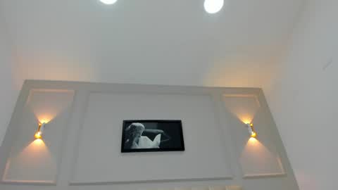 Annie online show from December 31, 10:58 am