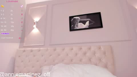 Annie online show from February 21, 6:04 pm