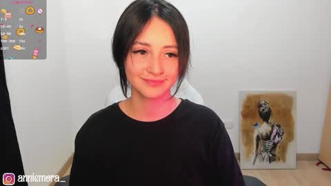 Snapshot of anniemora_ chatting on December 12, 4:04 am Annie online show from December 12, 4:04 am