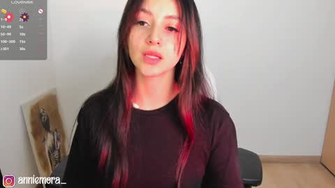 Snapshot of anniemora_ chatting on February 1, 1:34 am Annie online show from February 1, 1:34 am