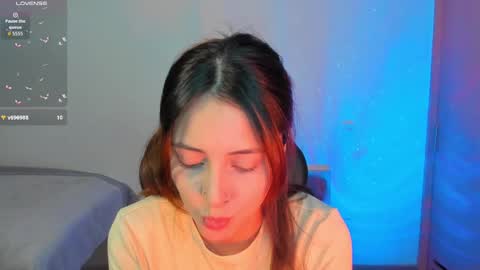 Snapshot of anniemora_ chatting on September 24, 2:48 am Annie online show from September 24, 2:48 am