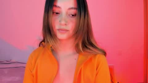 Snapshot of anniemora_ chatting on November 28, 1:41 am Annie online show from November 28, 1:41 am