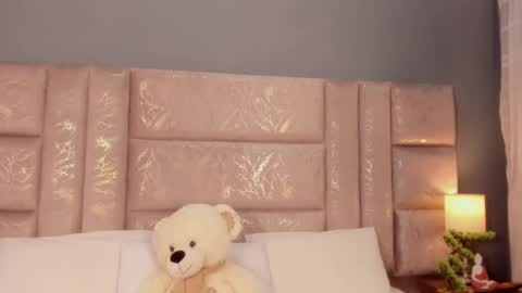 Annie online show from September 18, 11:45 am