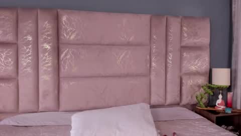 Annie online show from October 13, 11:43 am