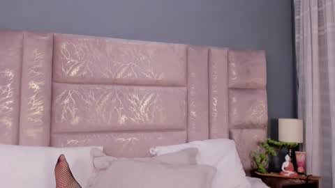 Annie online show from October 21, 11:44 am