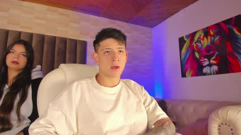 Annie  Alex online show from January 19, 1:22 pm