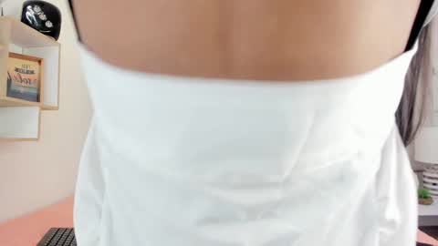 Snapshot of anniie_queen chatting on October 14, 3:18 am Annie Queen online show from October 14, 3:18 am