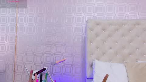 Snapshot of anniieleonhart chatting on October 7, 7:55 pm Anniieleonhart online show from October 7, 7:55 pm