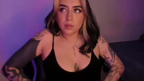 Annika online show from November 21, 4:44 am