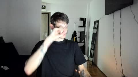    online show from April 25, 2:36 am