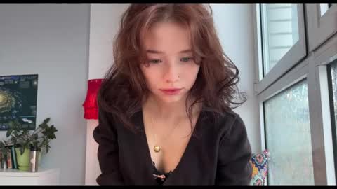 Snapshot of anntics_ chatting on December 14, 5:24 am N antics online show from December 14, 5:24 am