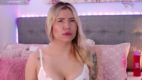 Antonella Lee online show from December 20, 3:52 pm