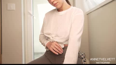 Anna online show from October 21, 9:54 am