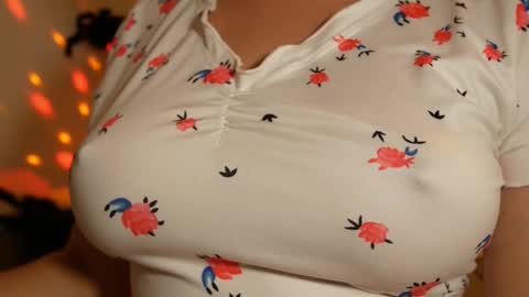 Snapshot of anny_dee chatting on October 24, 4:20 am Anny online show from October 24, 4:20 am