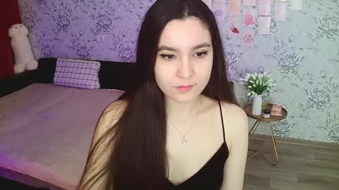 Annie online show from December 8, 6:11 am