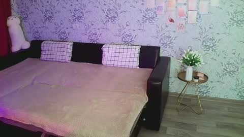 Annie online show from December 15, 4:18 am