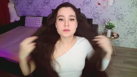 Annie online show from December 18, 1:59 am