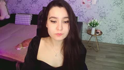 Annie online show from December 24, 4:19 pm