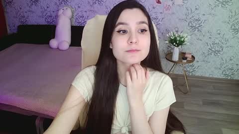 Annie online show from February 7, 3:34 am