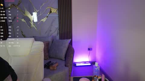 Ana online show from October 22, 12:49 pm