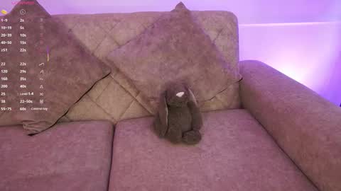 Ana online show from March 13, 1:51 pm