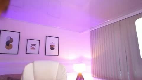 Ana online show from April 16, 11:44 am