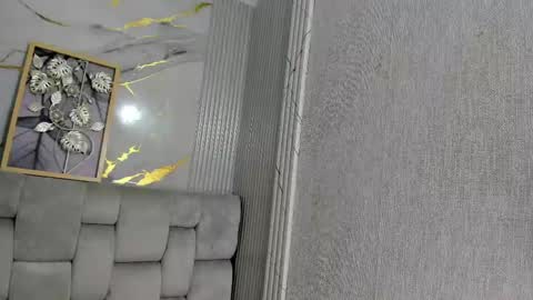 Snapshot of annyeli_bigtits chatting on January 18, 4:04 am annyeli_bigtits online show from January 18, 4:04 am