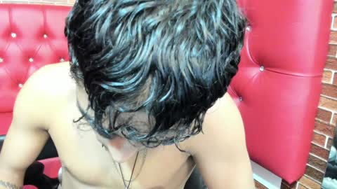 Snapshot of annyeli_bigtits chatting on January 24, 6:03 am annyeli_bigtits online show from January 24, 6:03 am