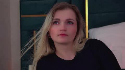 annyraii online show from February 21, 6:31 pm