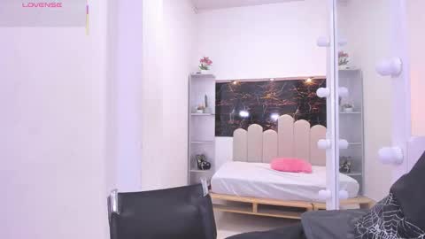 Anny online show from October 24, 7:54 pm