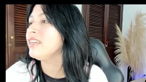 annyrusso online show from December 20, 7:21 pm