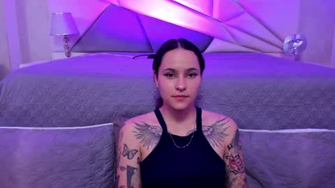Snapshot of annythomsonn chatting on January 15, 10:13 pm AnnyT online show from January 15, 10:13 pm