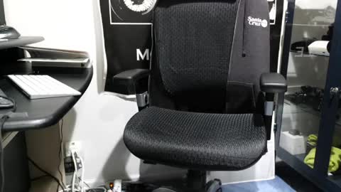 D online show from April 7, 9:04 pm