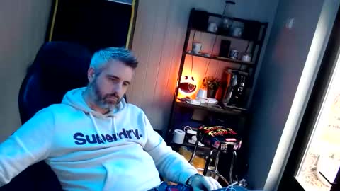 anonymousblokeuk online show from October 24, 10:44 am