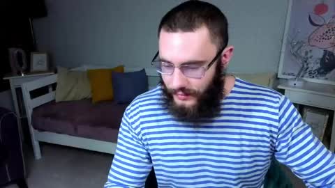 Snapshot of ant_power chatting on April 28, 7:41 pm Ant online show from April 28, 7:41 pm