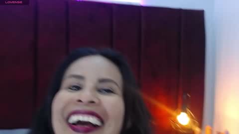 Snapshot of anthonelaa__ chatting on January 15, 8:05 pm Anthonelaa online show from January 15, 8:05 pm