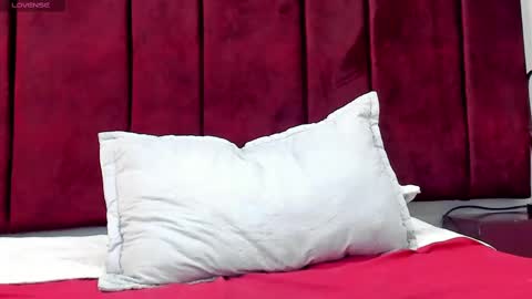 Snapshot of anthonelaa__ chatting on March 8, 12:55 am Anthonelaa online show from March 8, 12:55 am