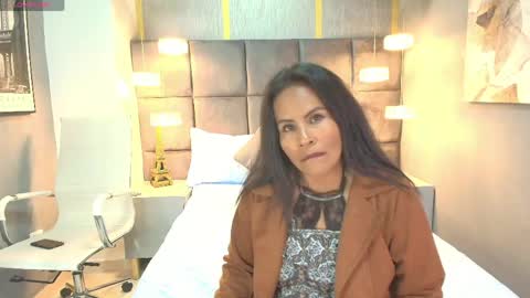 Anthonelaa   online show from April 21, 8:12 pm