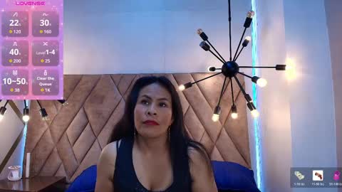Snapshot of anthonelaa__ chatting on May 1, 1:16 pm Anthonelaa online show from May 1, 1:16 pm