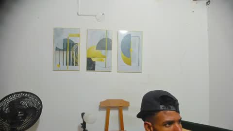 Snapshot of anthoy_wayans chatting on June 21, 12:57 am online show from June 21, 12:57 am