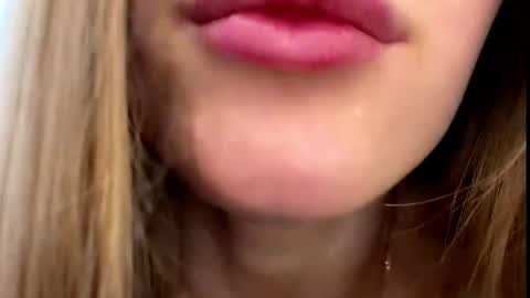 Viktoria online show from April 5, 3:09 pm