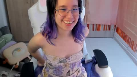 Snapshot of anto_sweet18 chatting on May 28, 1:58 am My birthday is on december 2nd surprise me with a gift from my amazonlist online show from May 28, 1:58 am