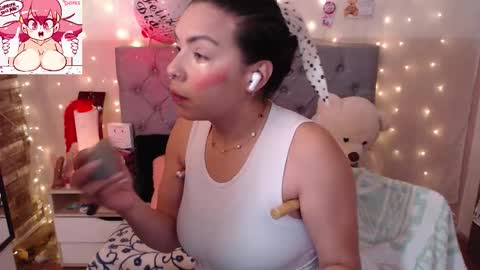 Snapshot of antolyh_c chatting on September 11, 11:43 am antolyh_c online show from September 11, 11:43 am