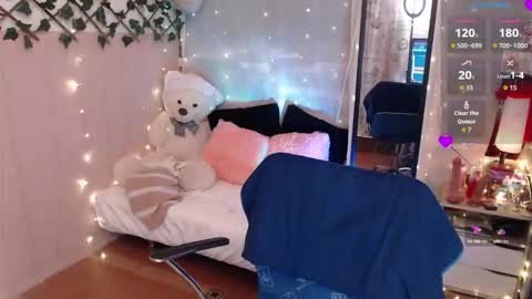 Snapshot of antolyh_c chatting on October 7, 11:40 am antolyh_c online show from October 7, 11:40 am