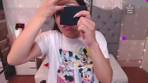 Snapshot of antolyh_c chatting on November 14, 2:05 pm antolyh_c online show from November 14, 2:05 pm